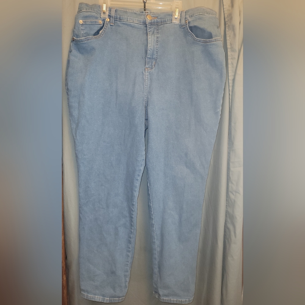 Medium blue jeans with stretch waistband from D&Co (Denim & Company).